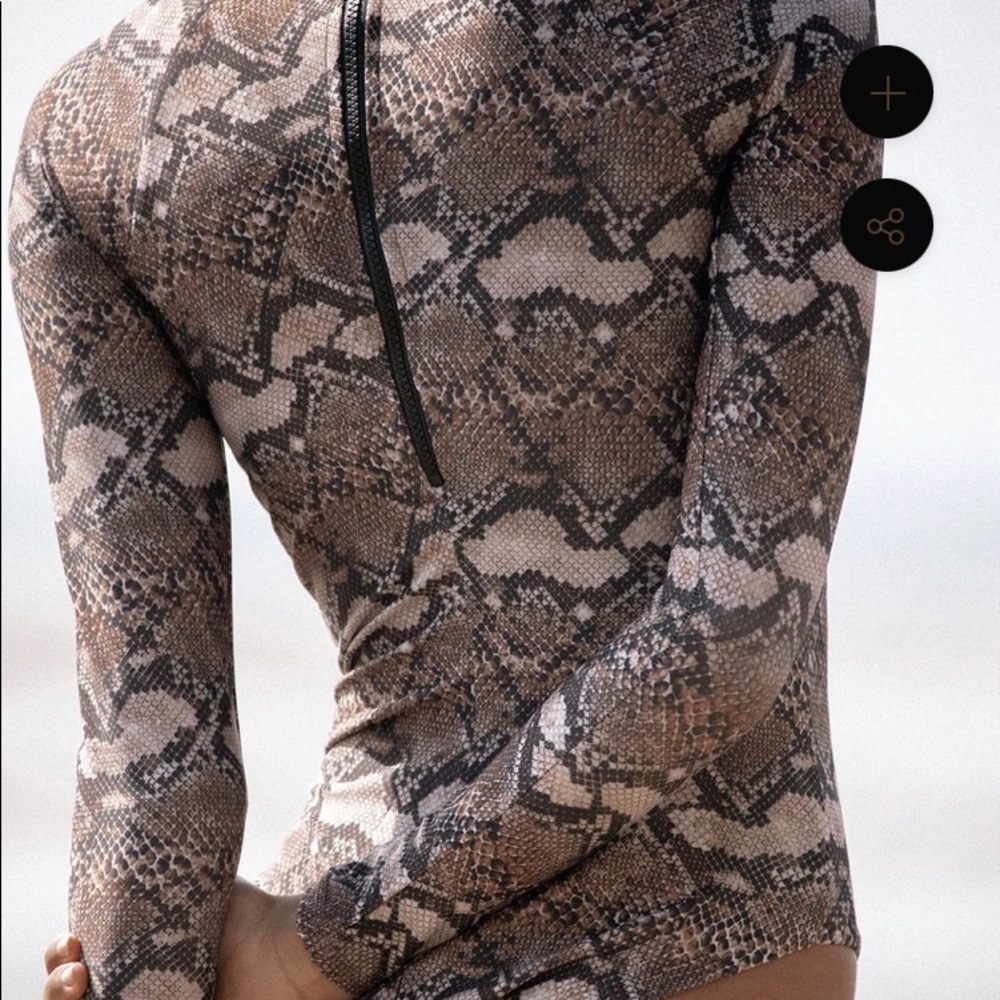 Looking to purchase Abysse Ama Size Medium in Serpent NOT For Sale Mahalo